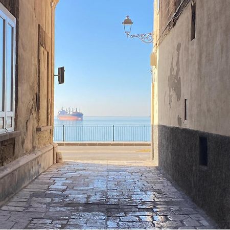 Appartamento Via Nitti Taranto Exterior foto